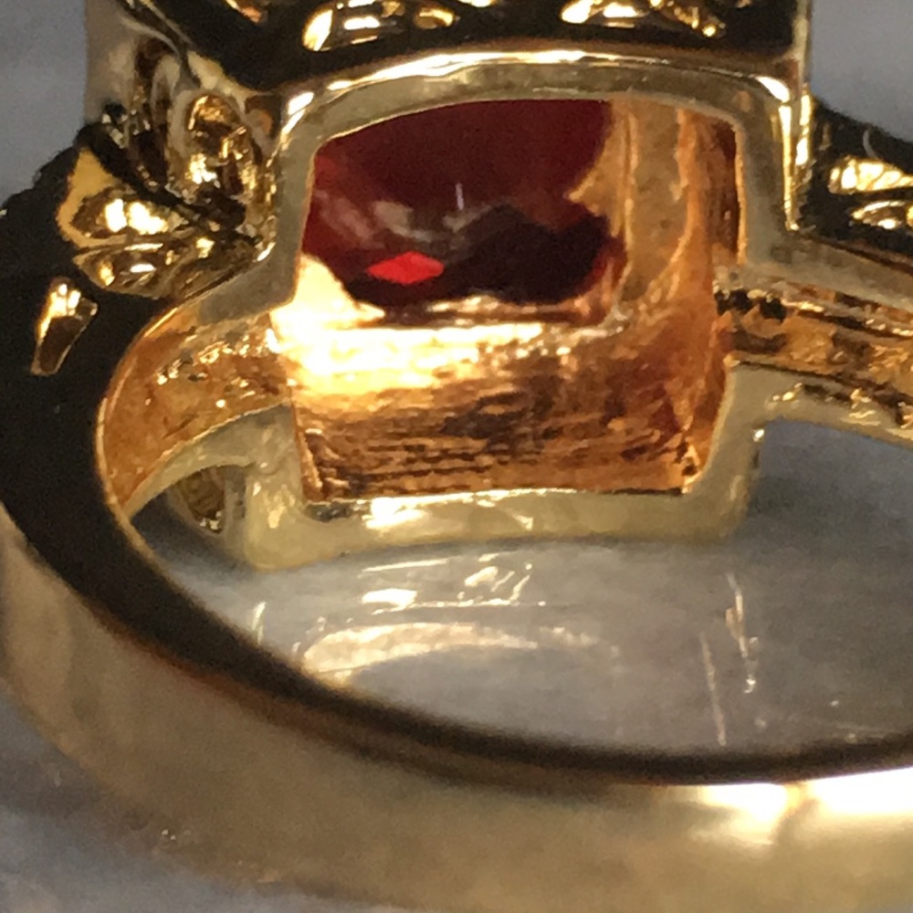 New*Raging Ruby Red Crystal Ring - Picture 15 of 15